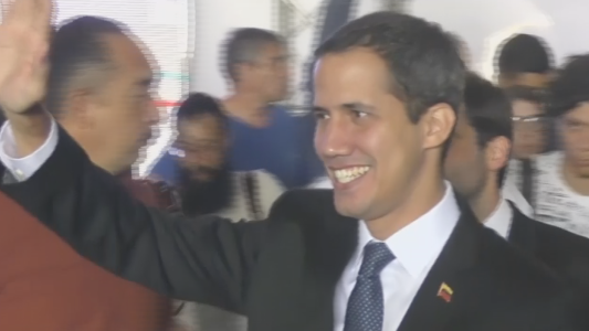 Así reaccionó Guaidó ante la sanción que le prohíbe participar en política