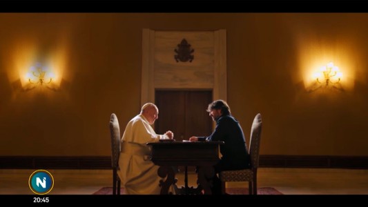 El Papa habló sobre homosexualidad, feminismo y desaparecidos