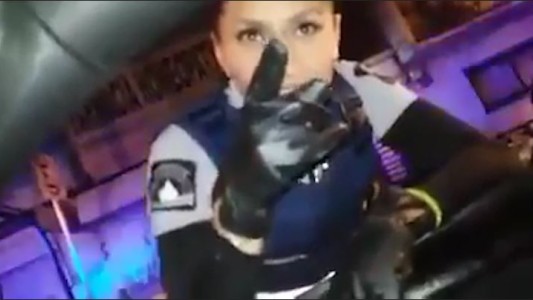 Así sedujo a una policía y evitó el control de alcoholemia