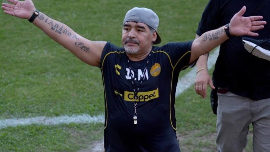 Analizan sanción a Maradona por dedicar el triunfo de Dorados a Maduro