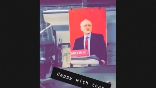 Escándalo por tiro al blanco con imagen del líder opositor