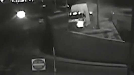 Camionero se quedó dormido y cayó de la autopista