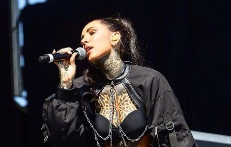 ¿Le habrá dolido?: el llamativo tatuaje que Cande Tinelli se hizo en la cara