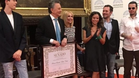 Palito Ortega fue distinguido en el Senado por su trayectoria