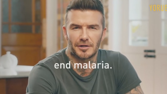 Beckham habla en 9 idiomas contra la malaria
