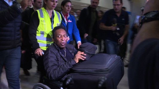 Tras el susto, Pelé volvió a Brasil