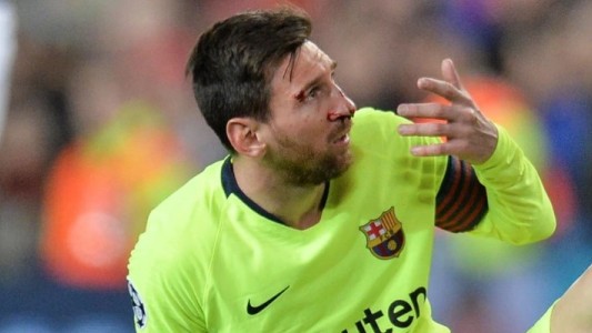 El duro golpe que recibió Messi en el partido ante el Manchester United