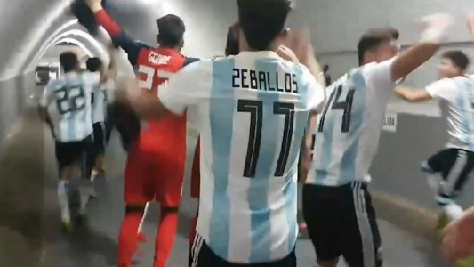 Así festejaban los jugadores del Sub 17 tras golear a Paraguay