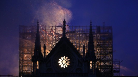 Los tesoros que pueden desaparecer por el voraz incendio en Notre Dame