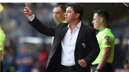Gallardo frenó a los hinchas de River en pleno partido: "No era para el ´ole´"