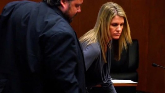 Una mujer abusó de los novios de sus hijas adolescentes: los seducía con alcohol y cigarrillos