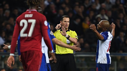 "Es molesto porque hay que esperar para festejar un gol": ¿el VAR mata la emoción del fútbol?