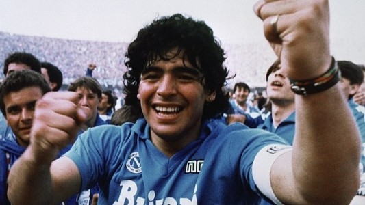 Maradona festeja los 30 años de la entrada en calor más hermosa de su vida