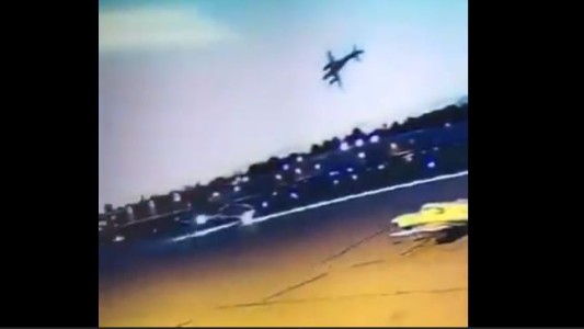 El momento que se estrella y prende fuego una avioneta en California