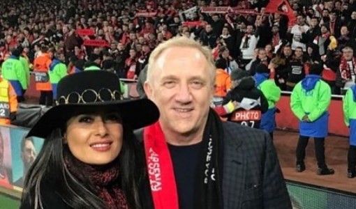 El secreto de Salma Hayek para tener un matrimonio feliz: "Asegúrese de tocar a su marido"