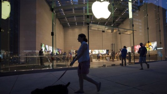 Un chico de 18 años demanda a Apple por 1.000 millones de dólares
