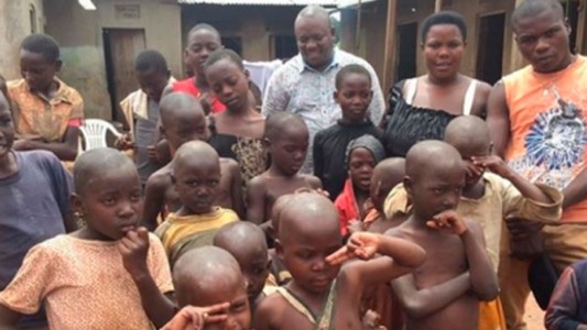 La historia de una madre ugandesa que lucha por mantener a sus 38 hijos