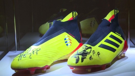 Subasta solidaria de botines y camisetas de Pogba