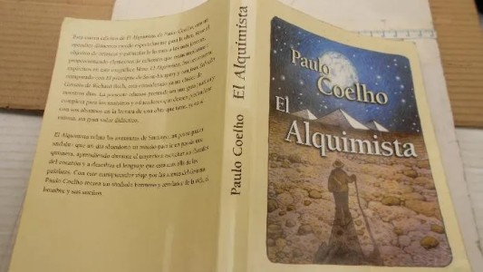 Inusual condena a dos ladrones de celulares: leer libros de autoayuda