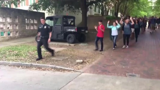Al menos dos muertos en tiroteo en universidad de EEUU