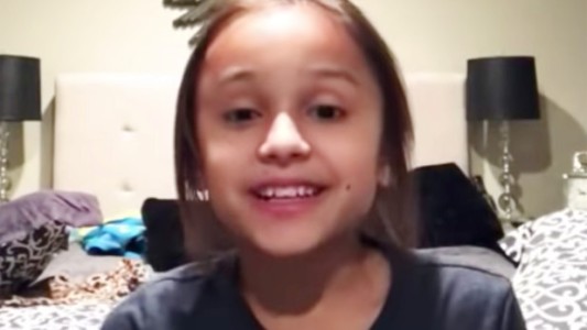 Una nena de 10 años cumplió su sueño de subirse a un juego acuático y murió de la emoción