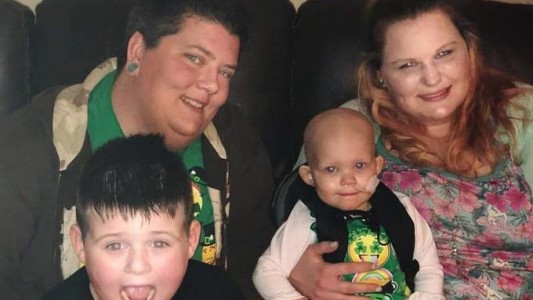 Una mujer negó una donación a una nena con cáncer porque es hija de una pareja de lesbianas