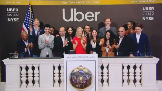 Derrape de Uber en su debut en Wall St.