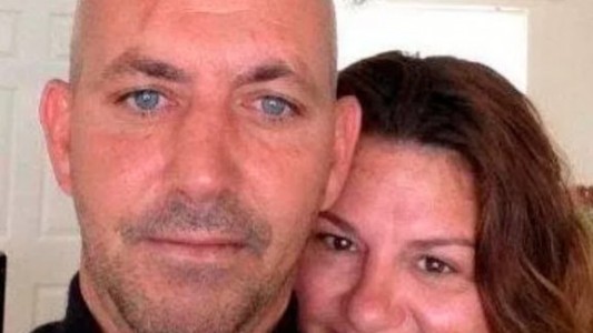 Le regaló una bici fija a su esposa y la mujer murió haciendo ejercicios