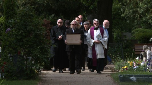 Entierran restos de víctimas de experimentos nazis