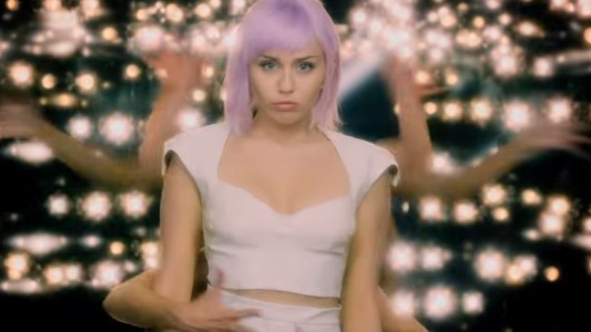 Vuelve Black Mirror, con Miley Cyrus