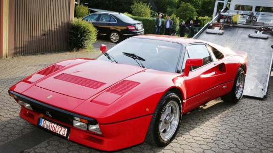 Pidió probar un Ferrari valuado en más de 2 millones de euros y se lo robó