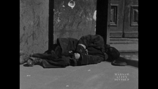 Estrenan una película con archivo inédito del gueto de Varsovia