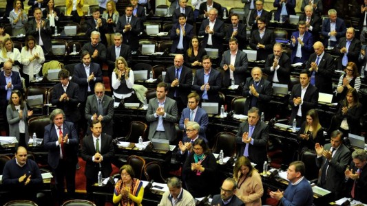 Nueva ley de financiamiento político: las empresas podrán aportar; los gremios, no