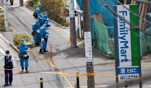Japón: un hombre y nena de de 12 años murieron en un ataque con cuchillo en la parada de un autobús escolar