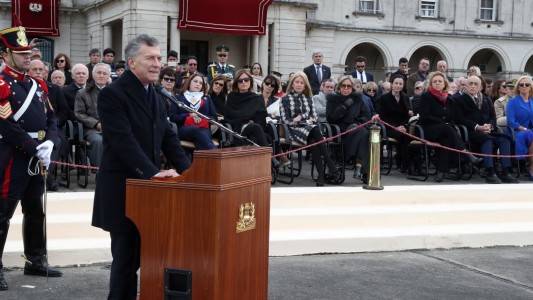Mauricio Macri, en el acto por el Día del Ejército: “Tenemos que dejar atrás el pasado y mirar el futuro”