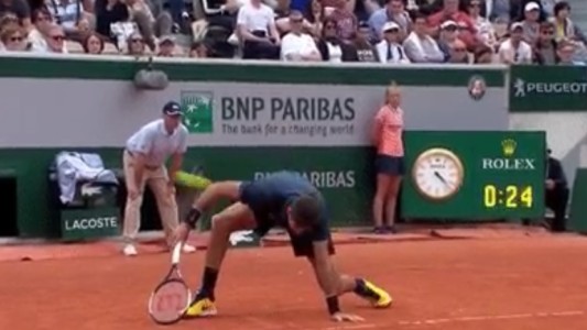 Roland Garros: Del Potro se resintió en la rodilla pero logró superar a Nishioka