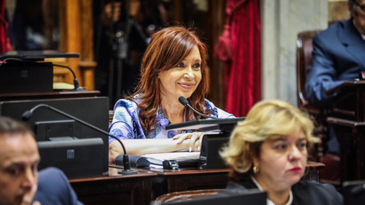 Se reanudó el juicio contra CFK sin su presencia en Comodoro Py