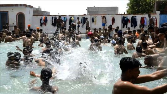 Tremenda ola de calor en India con temperaturas que superan los 50°