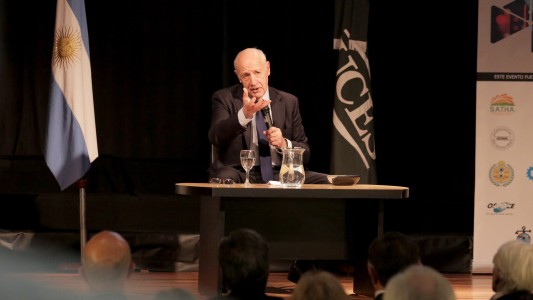 Con sindicalistas y un sector el Peronismo, Roberto Lavagna lanza su candidatura