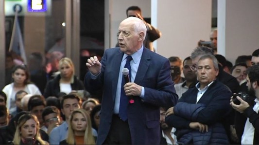 Lavagna: "Ni con Macri ni con Cristina"