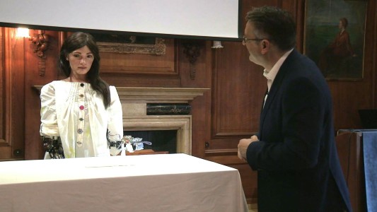 Ai-Da es la primera robot artista del mundo