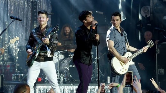 "Happiness begins": tras 10 años, Jonas Brothers lanzó un nuevo disco de estudio