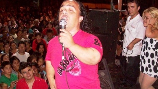 Murió "El Gula", cantante de "Los Grosos": se atragantó mientras cenaba