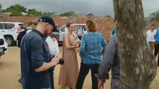 Angelina Jolie pide por los exiliados venezolanos
