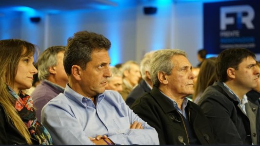 Massa, reunido con la cúpula del PJ para sellar su acuerdo con el kirchnerismo