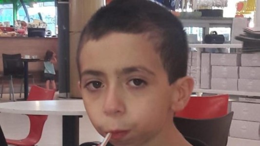 Tiene 10 años, perdió el celular con los videos de su mamá fallecida y pide ayuda para recuperarlo