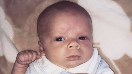 Un bebé estuvo al borde de morir por el beso de un adulto durante su bautismo