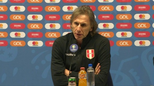 Perú y Bolivia se juegan el futuro en la Copa América