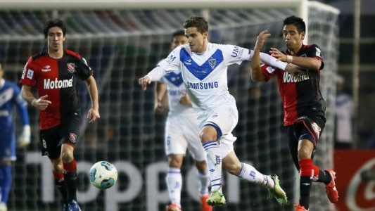 Fernando Gago llegó a un acuerdo de palabra y jugará en Vélez