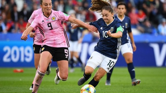 "Nos sentimos raras, dependíamos de nosotras", lamentó la capitana de Argentina